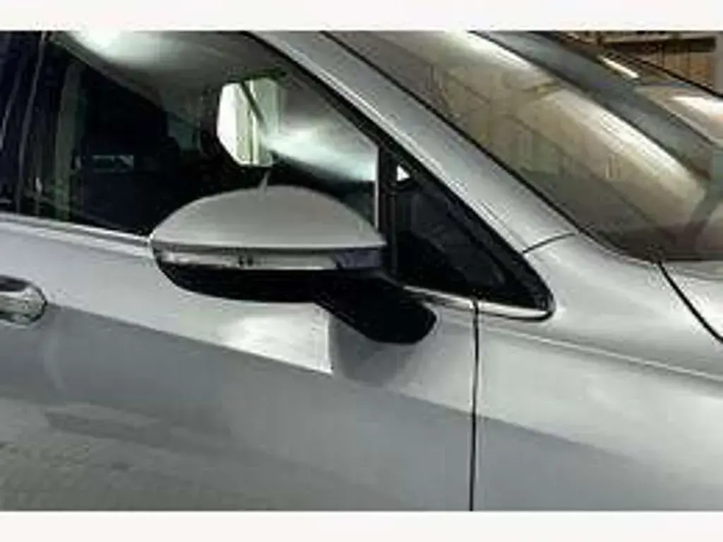 Used VW Golf VIII Style 147 HP (108 kW) 2025 Silver Hatchback