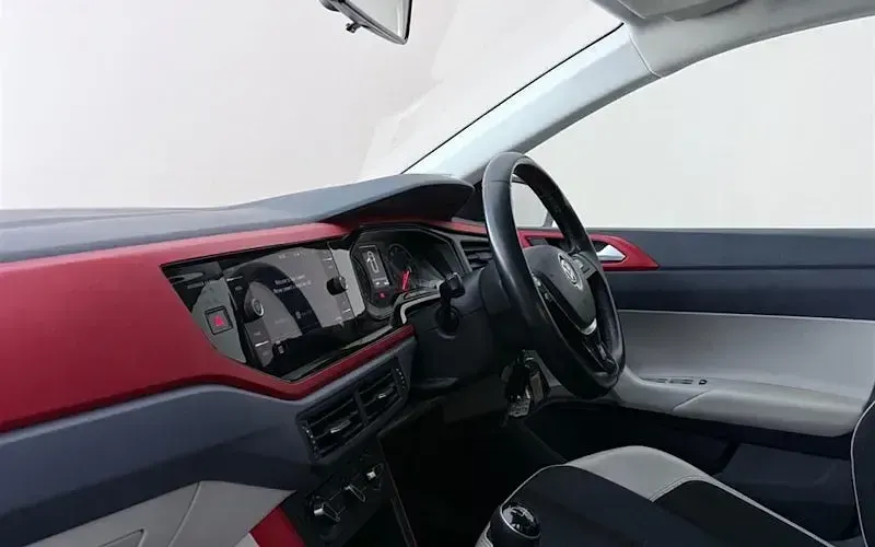 Używany VW Polo Beats 80 KM (58 kW) 2020 Srebrny Hatchback