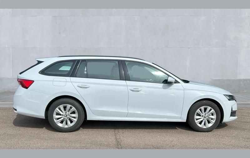 Used Skoda Octavia SE Technology 113 HP (83 kW) 2025 Moon white metallic Estate