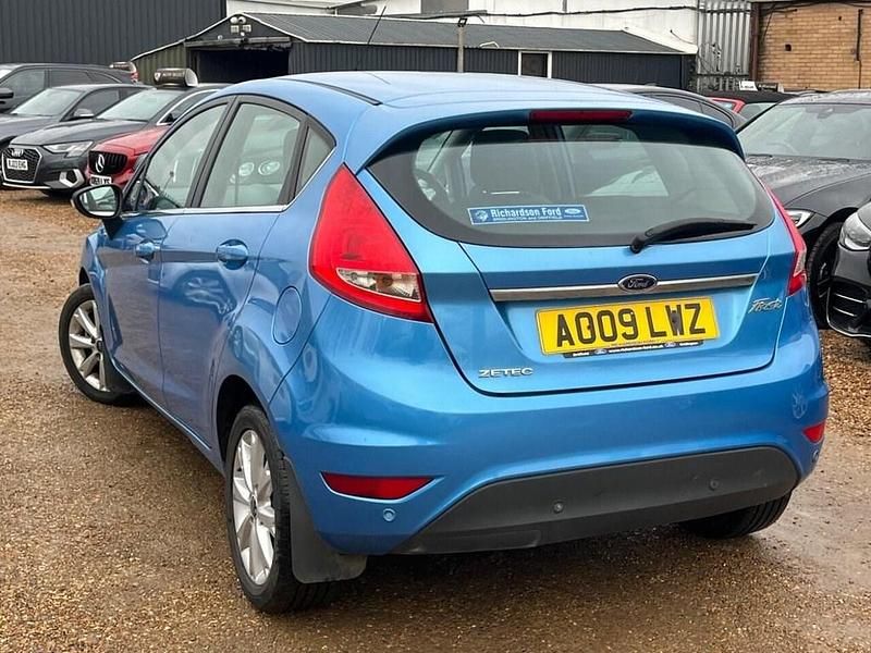 Used Ford Fiesta Zetec 94 HP (69 kW) 2009 Blue Hatchback