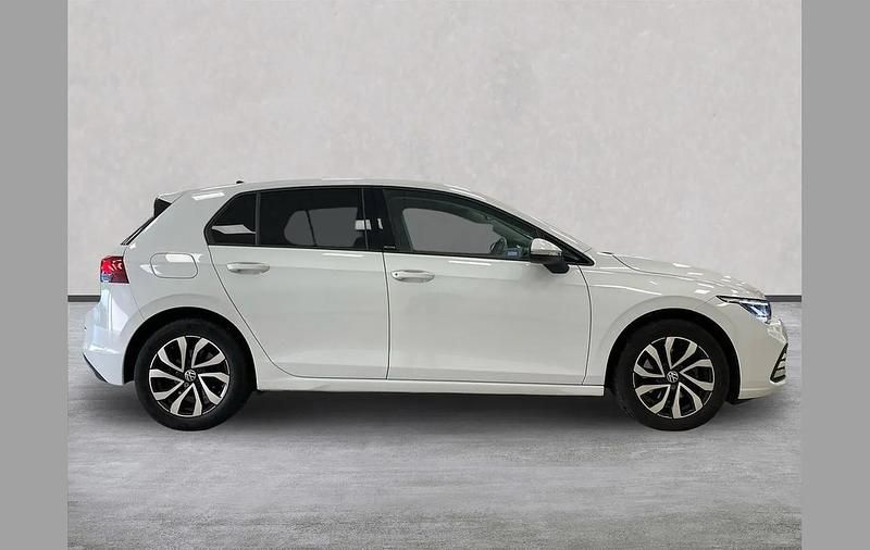 Used VW Golf VIII Active 147 HP (108 kW) 2022 White Hatchback