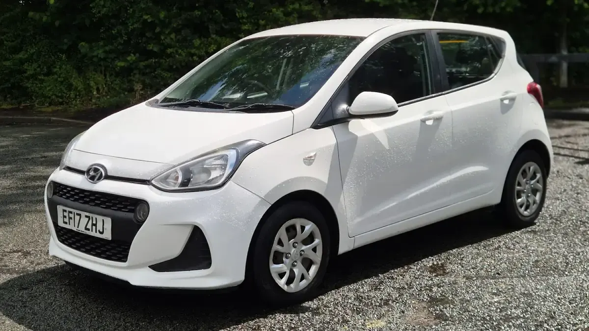 Used Hyundai i10 SE 2017 White Hatchback