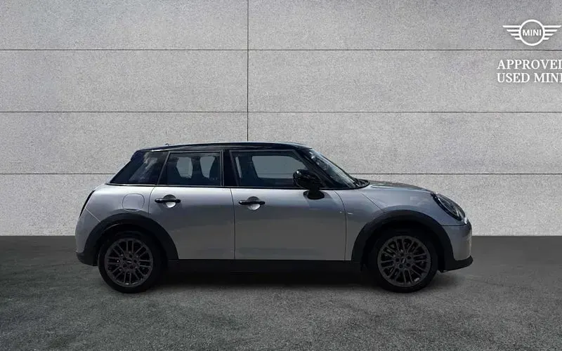 Used Mini Cooper Classic 150 kW (204 HP) 2026 Hatchback