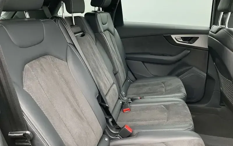 Used Audi Q7 S-Line 286 HP (210 kW) 2019 Blue SUV