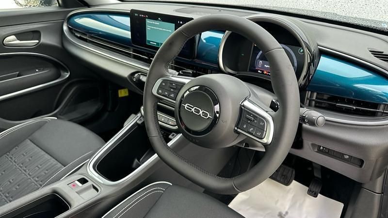 New Fiat 600 S 100 HP (73 kW) 2025 Green Hatchback