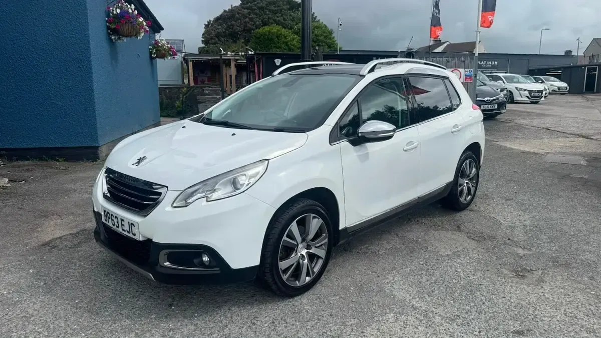Used Peugeot 2008 2014 White SUV