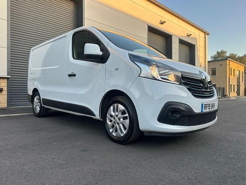 White Used 2019 Renault Trafic Van | £7,795 (Super price) - Image 1/4