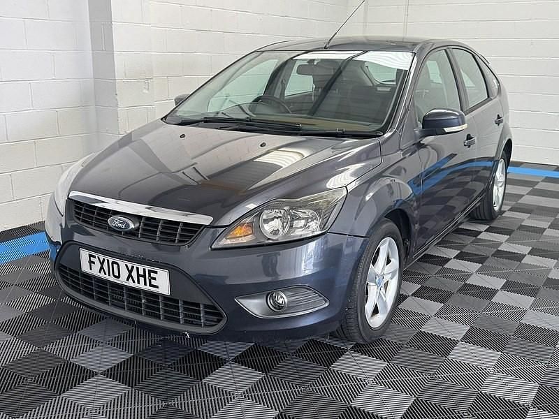 Grey Used 2010 Ford Focus Zetec Hatchback | £2,495 (Good price) - Image 1/4