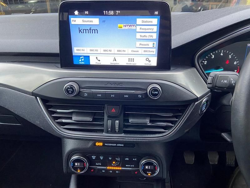 Used Ford Focus Titanium 2018 Silver Estate