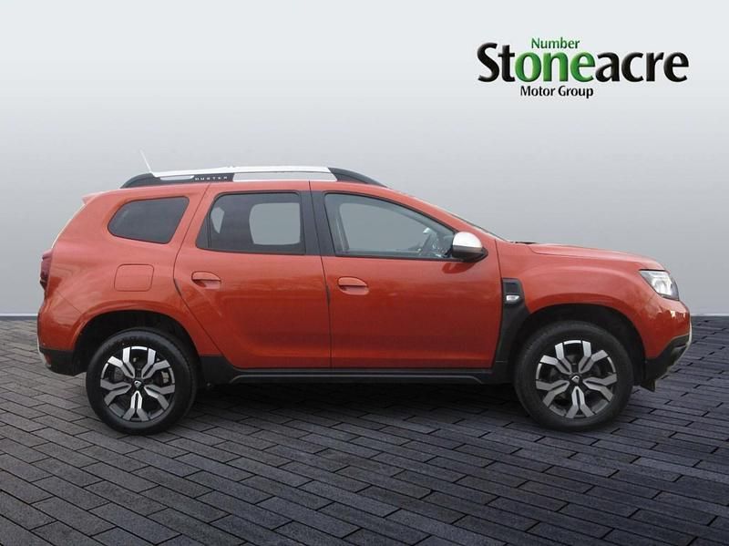 Used Dacia Duster Prestige 100 HP (73 kW) 2022 Orange SUV