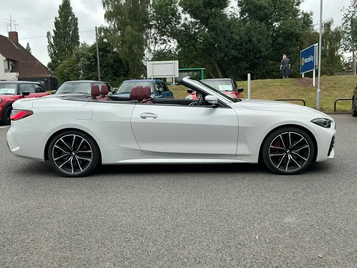 Used BMW 420 Cabriolet M Sport 181 HP (133 kW) 2023 White Cabriolet