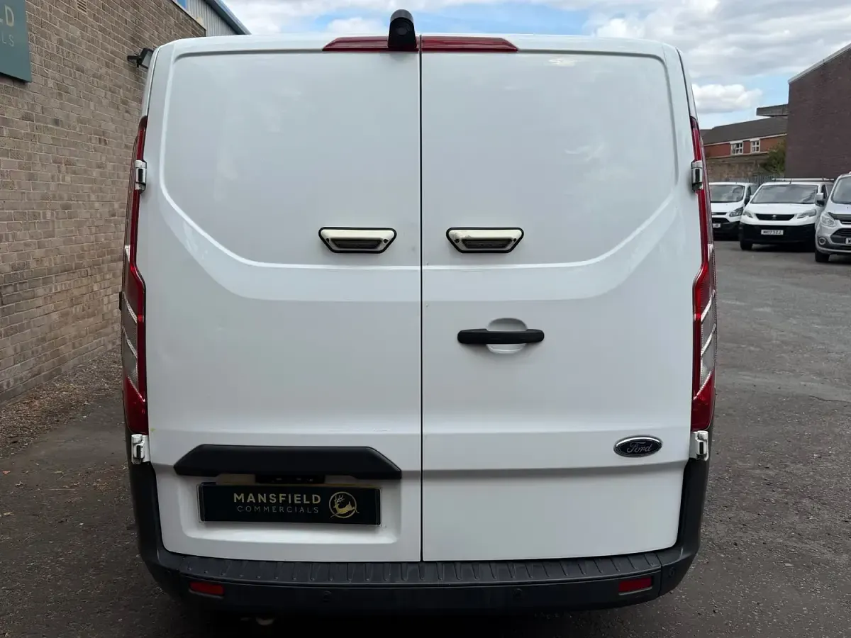 Used Ford Transit Custom 105 HP (77 kW) 2018 White Van