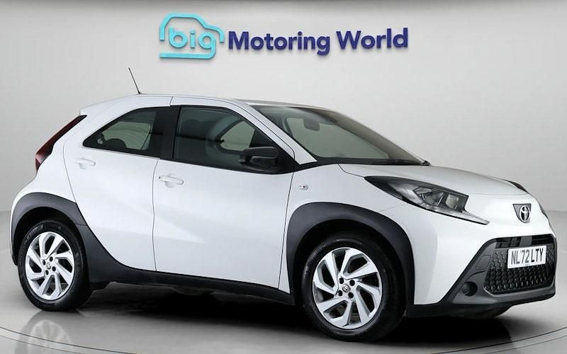 Used Toyota Aygo X PURE 72 HP (52 kW) 2025 SUV