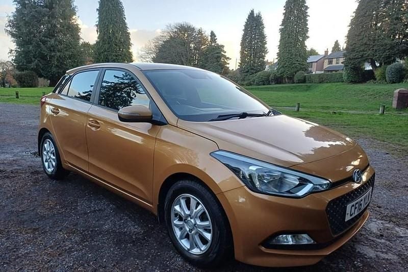Orange Used 2016 Hyundai i20 SE Hatchback | £5,895 (Fair price) - Image 1/1