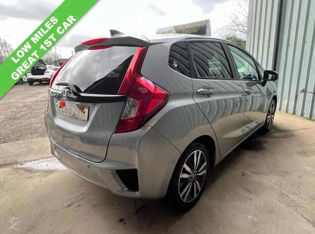 Second-hand Honda Jazz EX 102 CP (75 kW) 2016 Argintiu Hatchback
