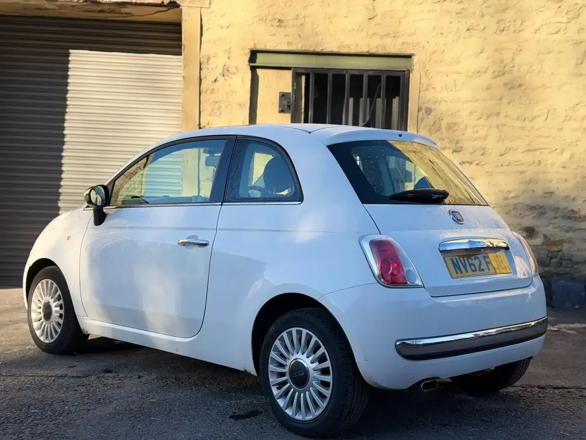 Used Fiat 500 Lounge 69 HP (50 kW) 2012 White Hatchback