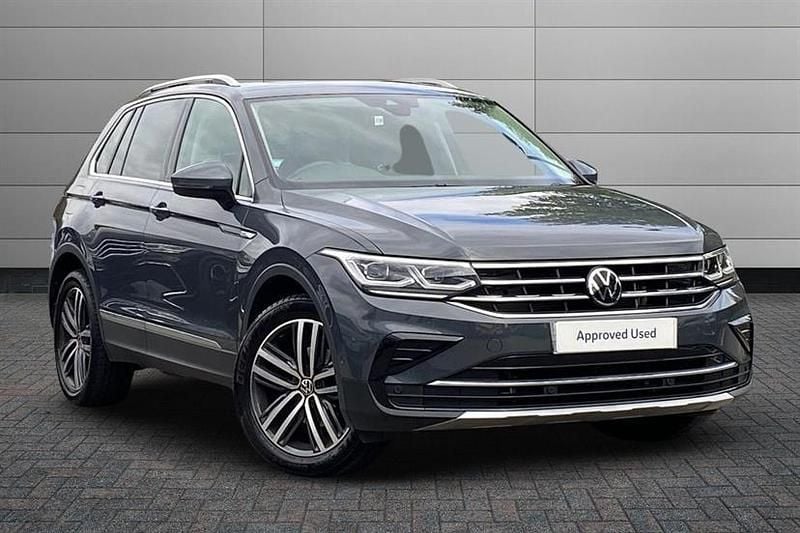 Dolphin grey Used 2022 VW Tiguan Elegance SUV | £24,795 (Fair price) - Image 1/4