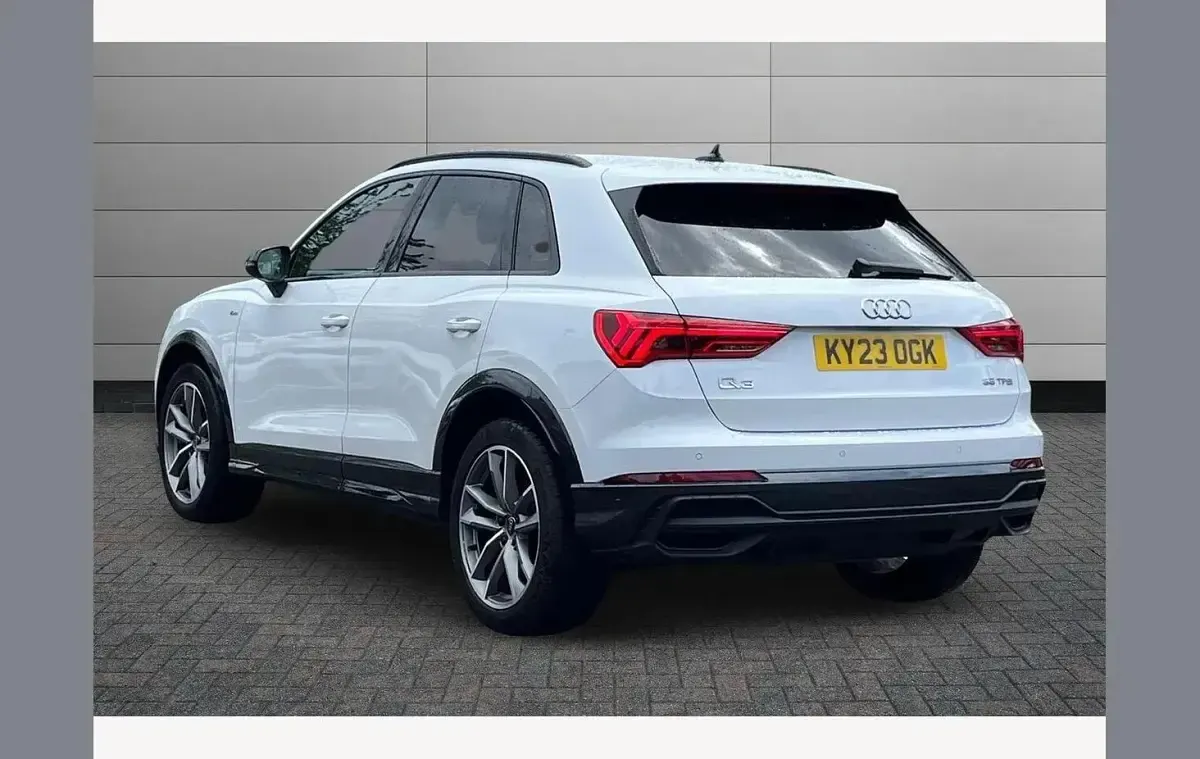 Used Audi Q3 Black Edition 150 HP (110 kW) 2023 White SUV