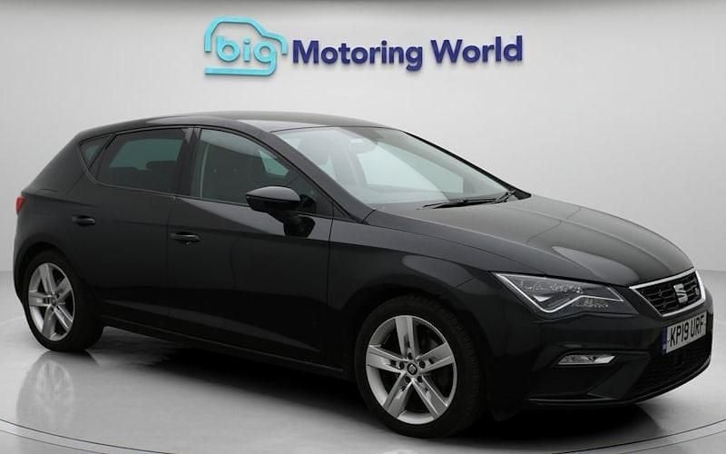 Used 2020 Seat Leon FR Hatchback | £10,500 (Good price) - Image 1/4