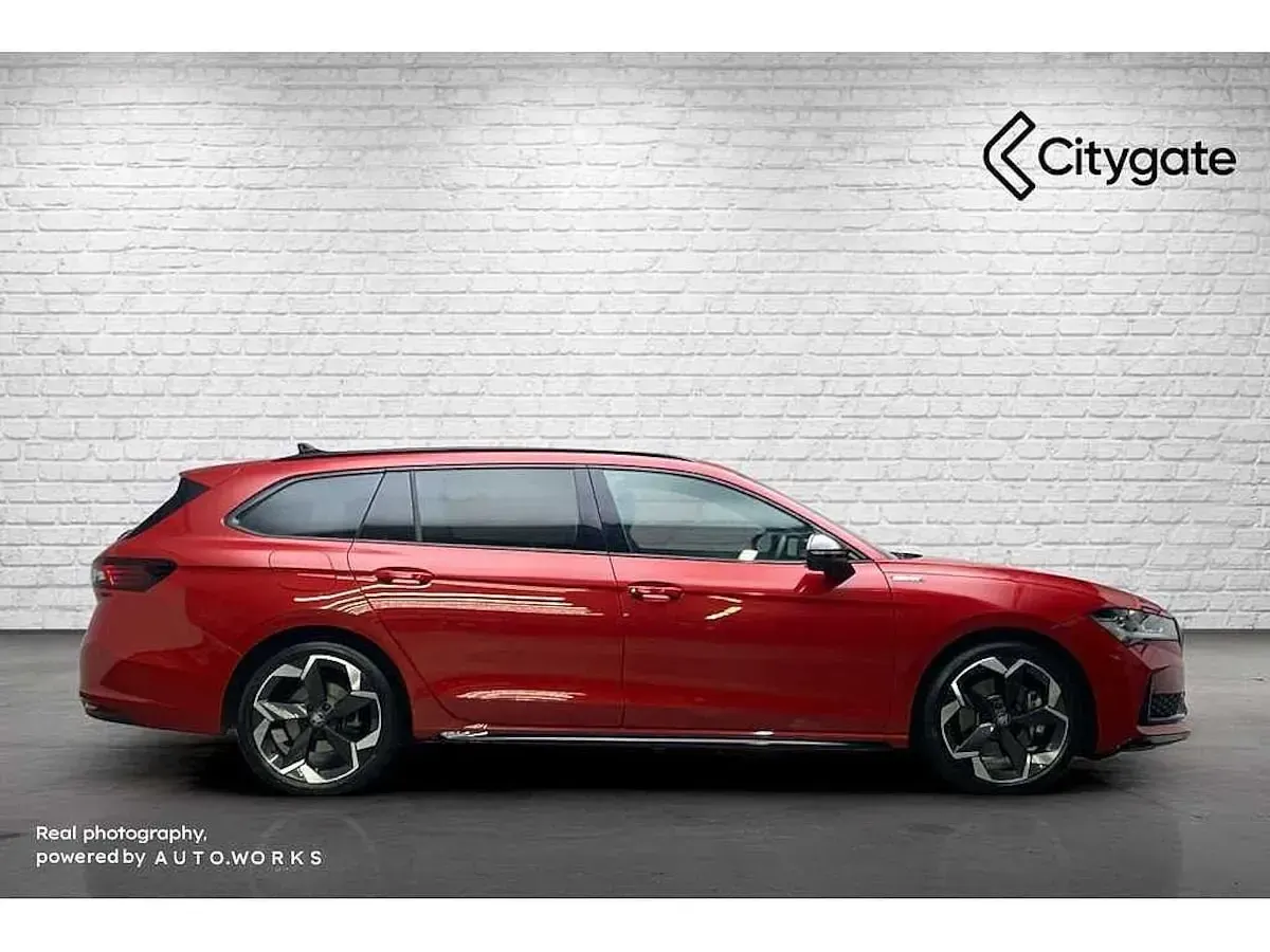Used Skoda Superb SportLine 150 HP (110 kW) 2025 Carmine red metallic Estate