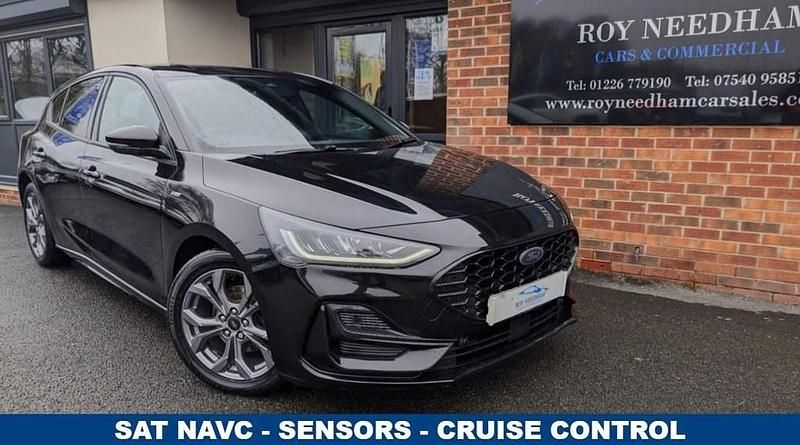 Used Ford Focus ST-Line 125 HP (91 kW) 2023 Black Hatchback