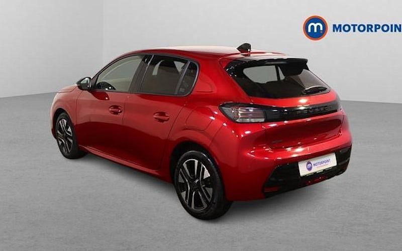 Used Peugeot 208 Allure 101 HP (74 kW) 2024 Red Hatchback