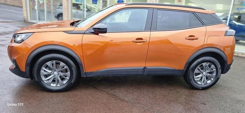 Used Peugeot 2008 Active+ 100 HP (73 kW) 2022 Orange SUV