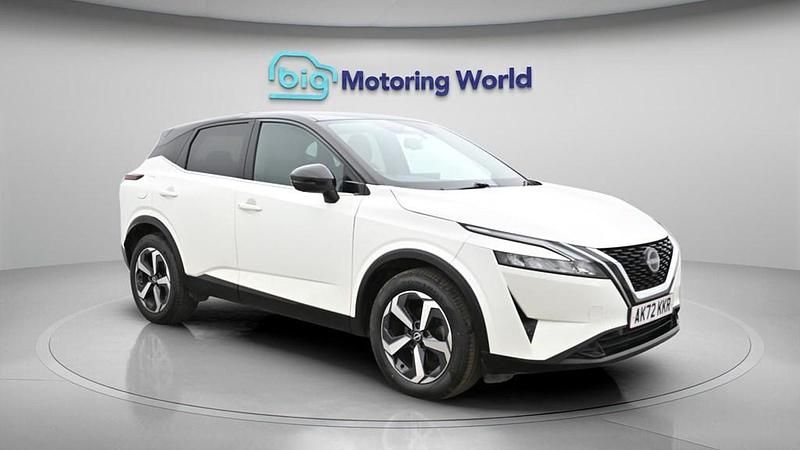 Used Nissan Qashqai N-Connecta 140 HP (102 kW) 2022 White SUV
