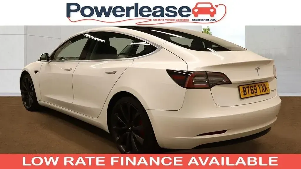 Used Tesla Model 3 Performance 461 kW (627 HP) 2019 White Sedan