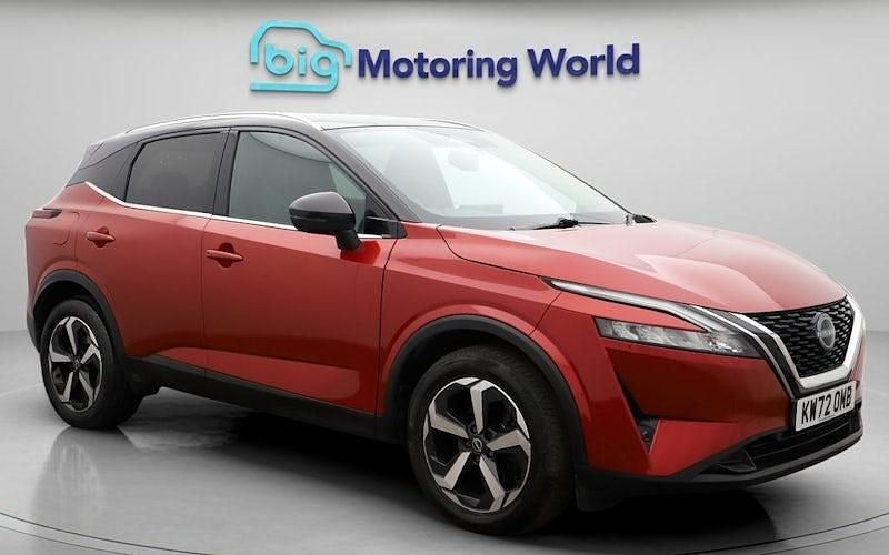 Used Nissan Qashqai N-Connecta 140 HP (102 kW) 2023 Red SUV