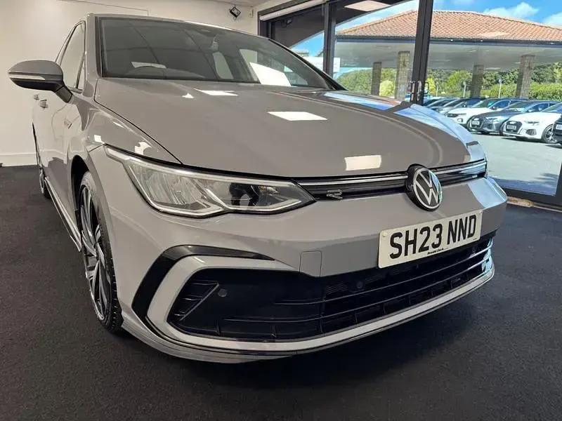 Used VW Golf VIII R-line 130 HP (95 kW) 2023 Moonstone grey Hatchback