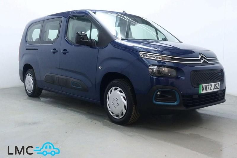 Usado Citroën e-Berlingo Feel 100 kW (136 HP) 2022 Azul Monovolume