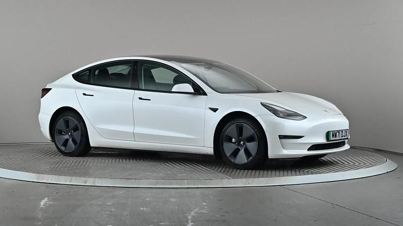 White Used 2021 Tesla Model 3 Long Range Sedan | £18,998 (Expensive) - Image 1/3