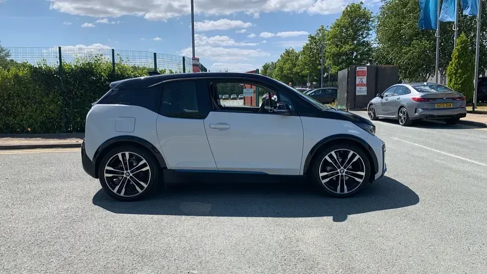 Used BMW i3 Comfort Edition 133 kW (181 HP) 2021 White Hatchback