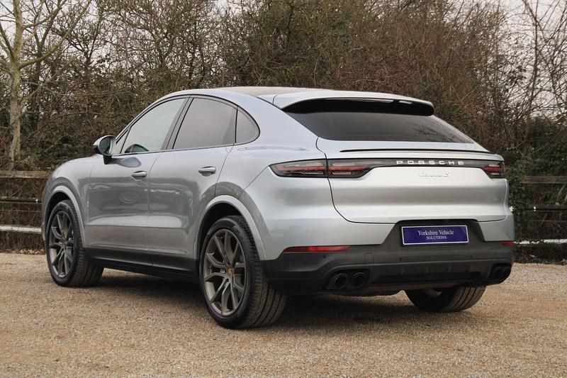 Used Porsche Cayenne 440 HP (323 kW) 2020 Silver SUV