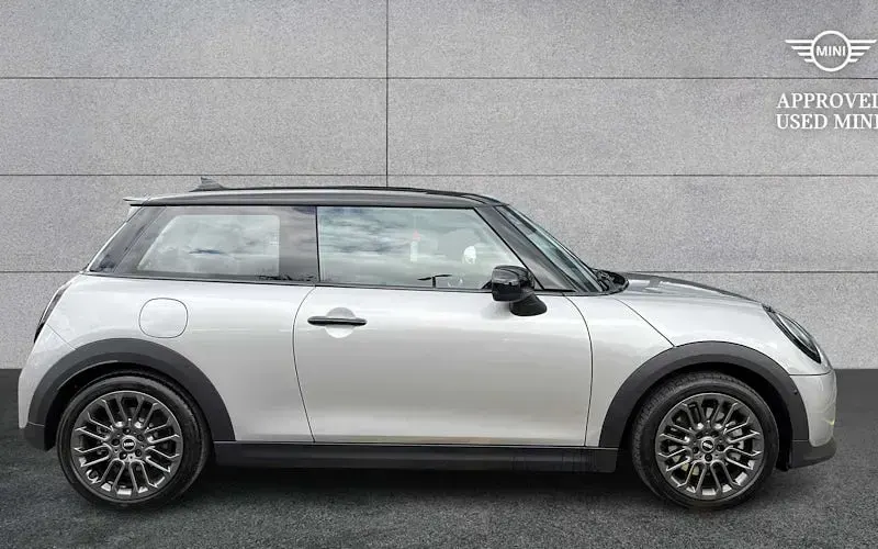 Used Mini Cooper Classic 150 kW (204 HP) 2026 Hatchback