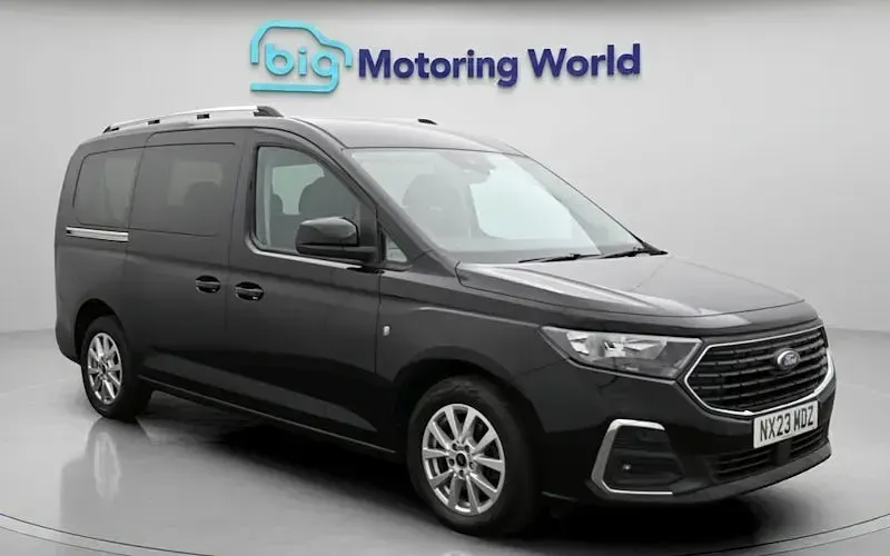 Used Ford Tourneo Titanium 122 HP (89 kW) 2026 Estate