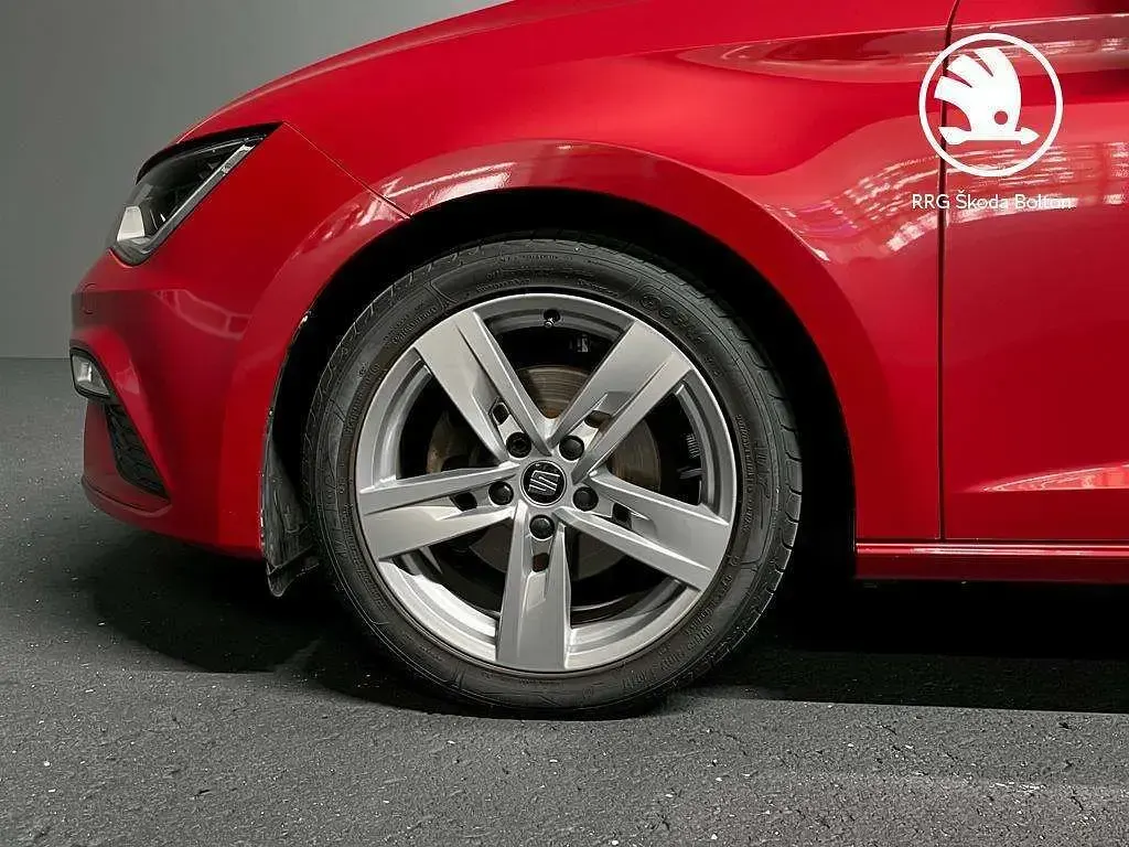 Used Seat Leon FR 147 HP (108 kW) 2019 Red Hatchback