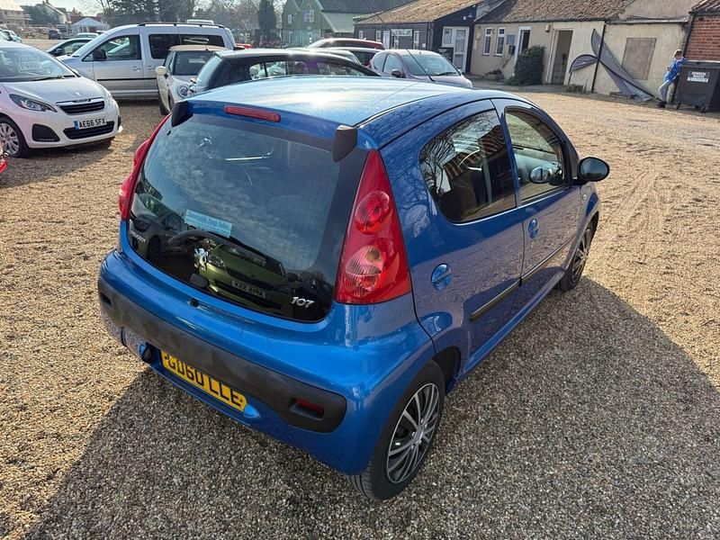 Used Peugeot 107 68 HP (50 kW) 2010 Blue Hatchback