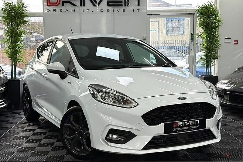 Used Ford Fiesta ST-Line X 100 HP (73 kW) 2018 White Hatchback