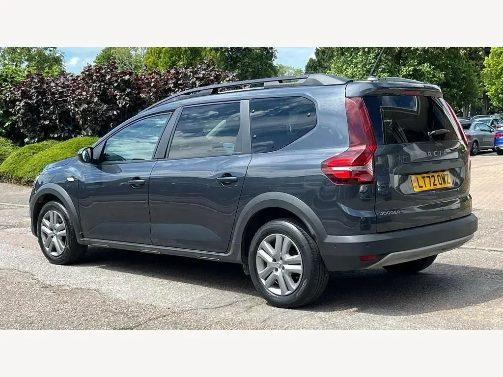 Used Dacia Jogger Comfort 110 HP (80 kW) 2022 Black MPV