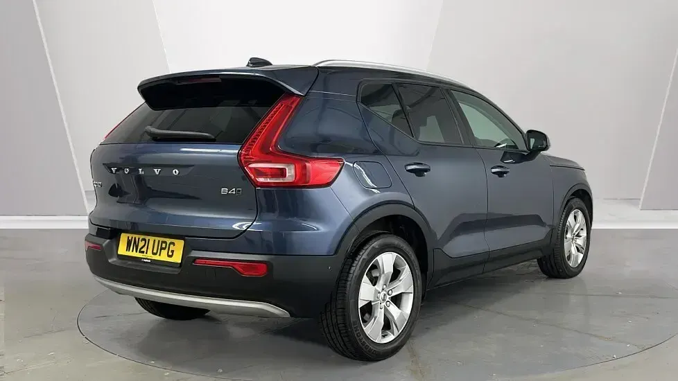 Used Volvo XC40 Momentum 2021 Blue SUV