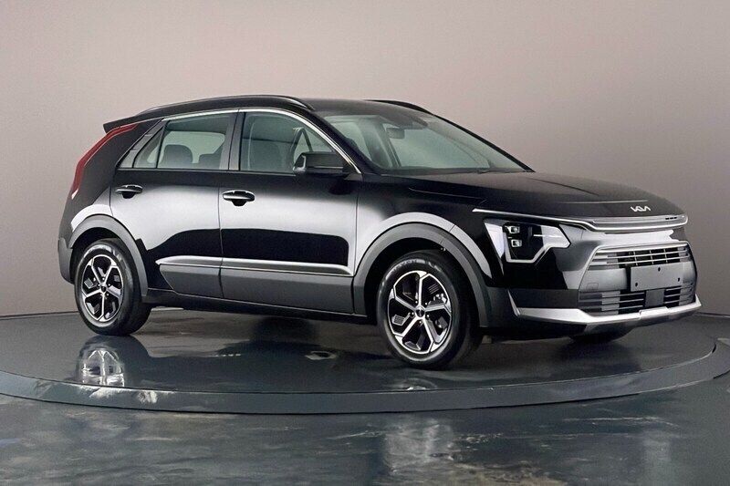Black New 2024 Kia Niro 2 SUV | £28,350 (Fair price) - Image 1/4