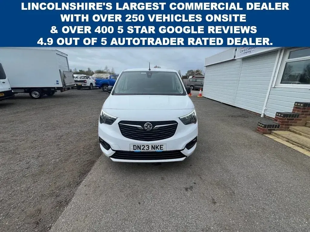 Used Vauxhall Combo S 100 HP (73 kW) 2023 White MPV