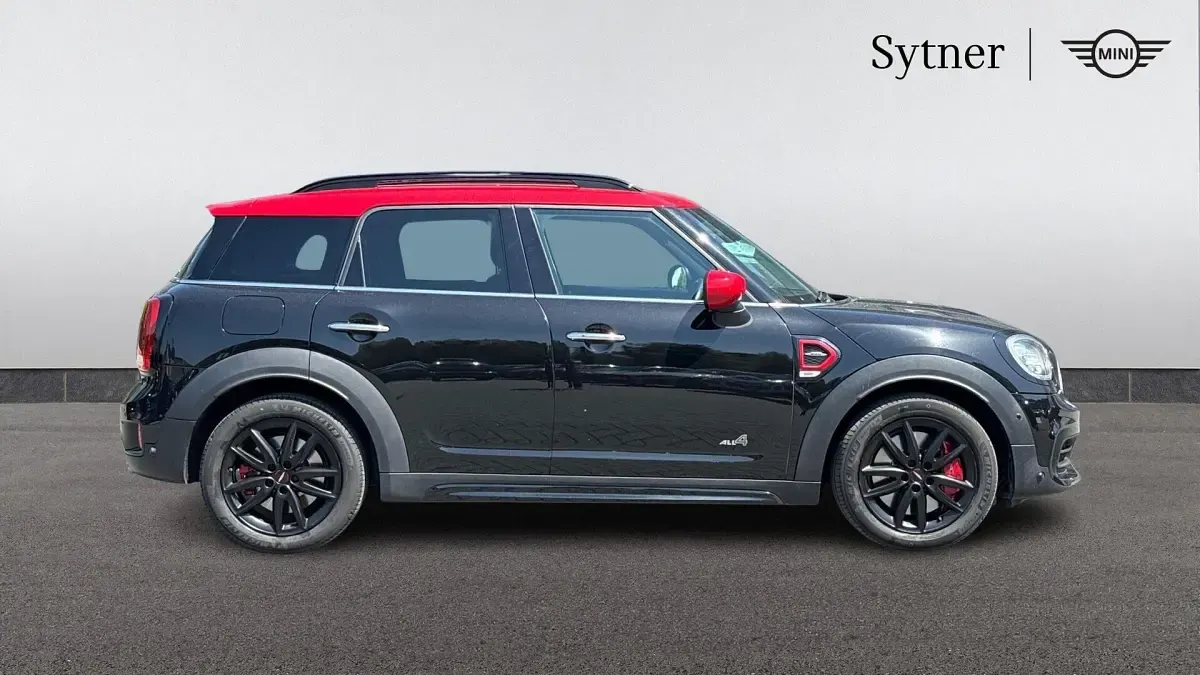 Used Mini John Cooper Works Countryman 302 HP (222 kW) 2019 Black SUV