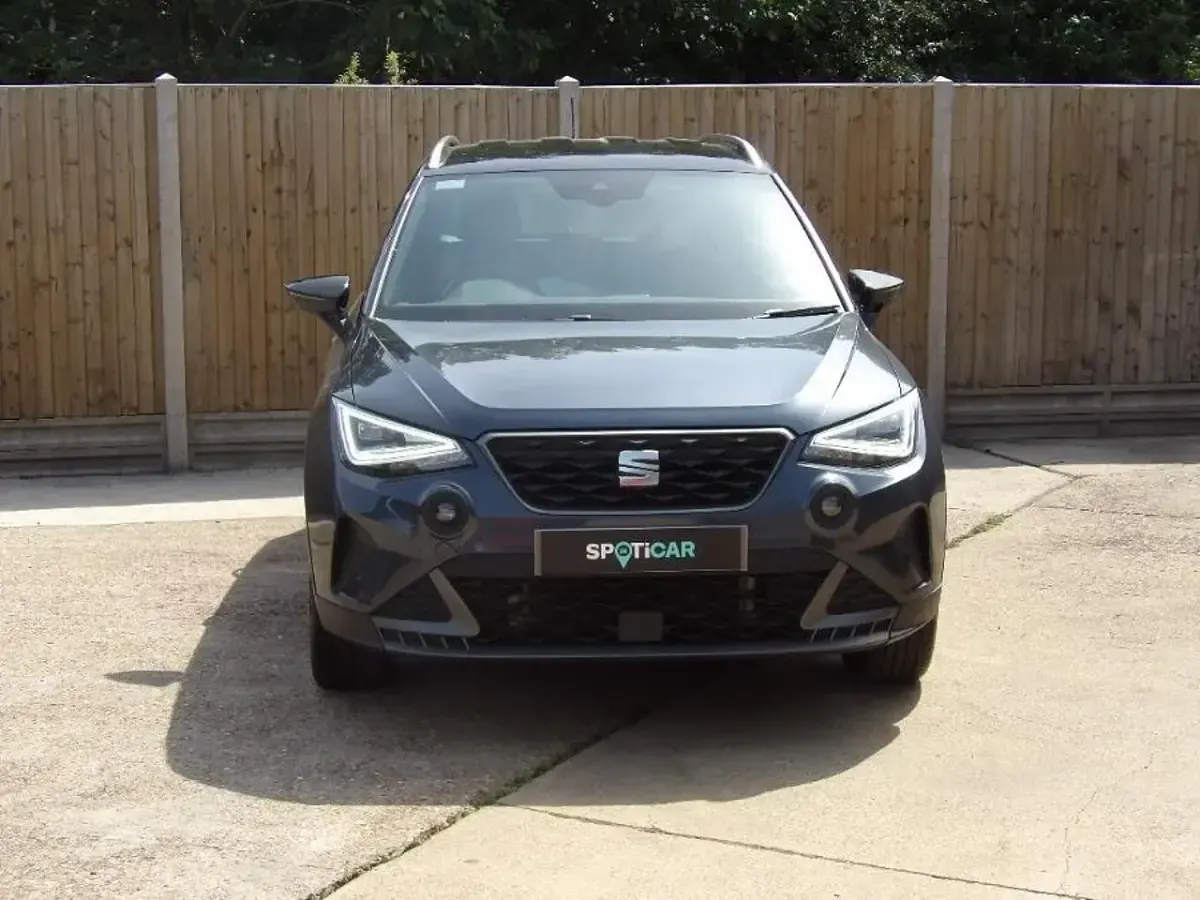 Used Seat Arona FR 148 HP (108 kW) 2023 Grey SUV