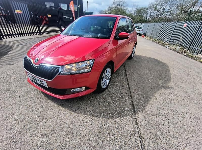Used Skoda Fabia SE 75 HP (55 kW) 2019 Red Hatchback