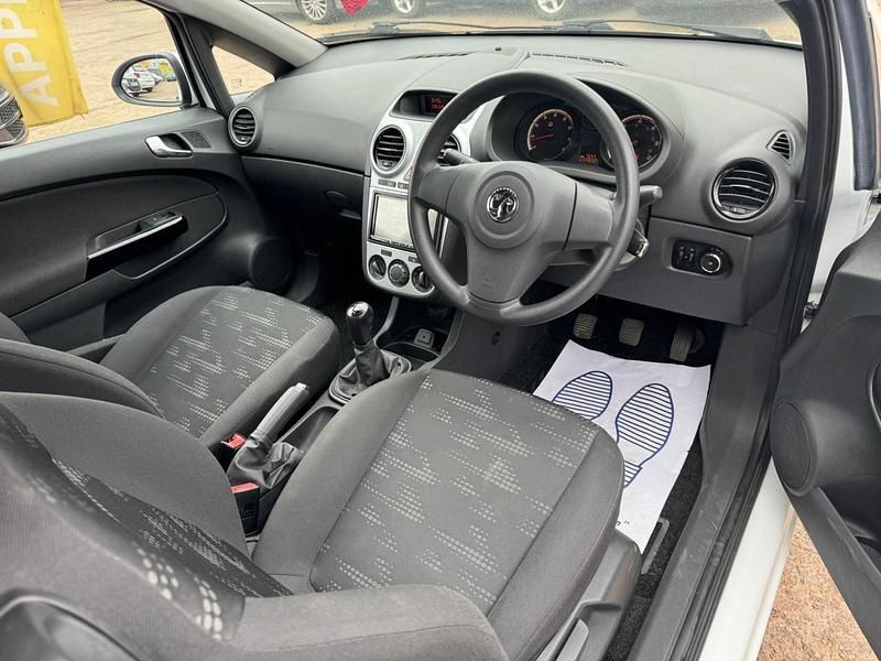 Used Vauxhall Corsa S 2015 White Hatchback