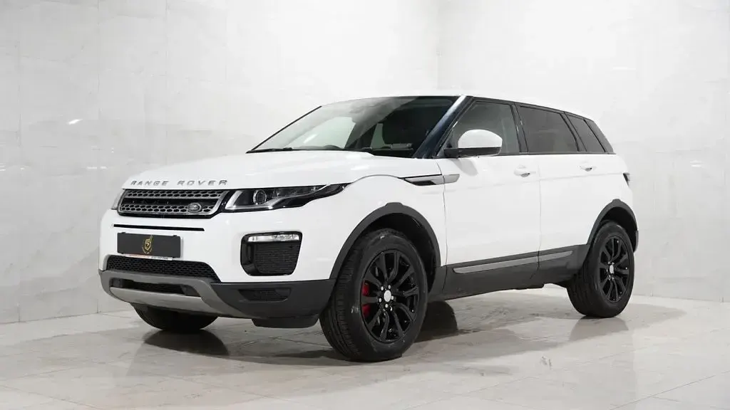 Used Land Rover Range Rover evoque SE 2018 White Estate