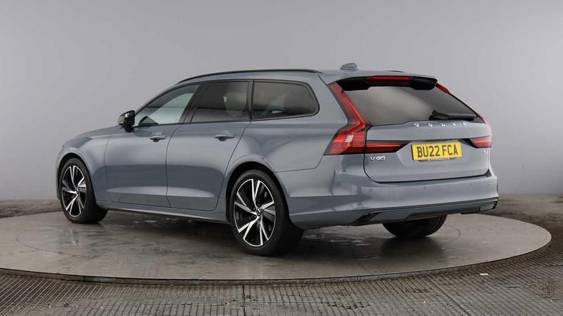 Used Volvo V90 R-Design 197 HP (144 kW) 2022 Thunder grey Estate